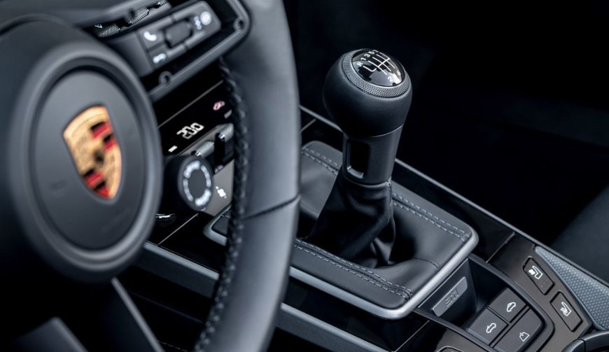 Transmisión manual de siete velocidades y nuevas opciones para el 911